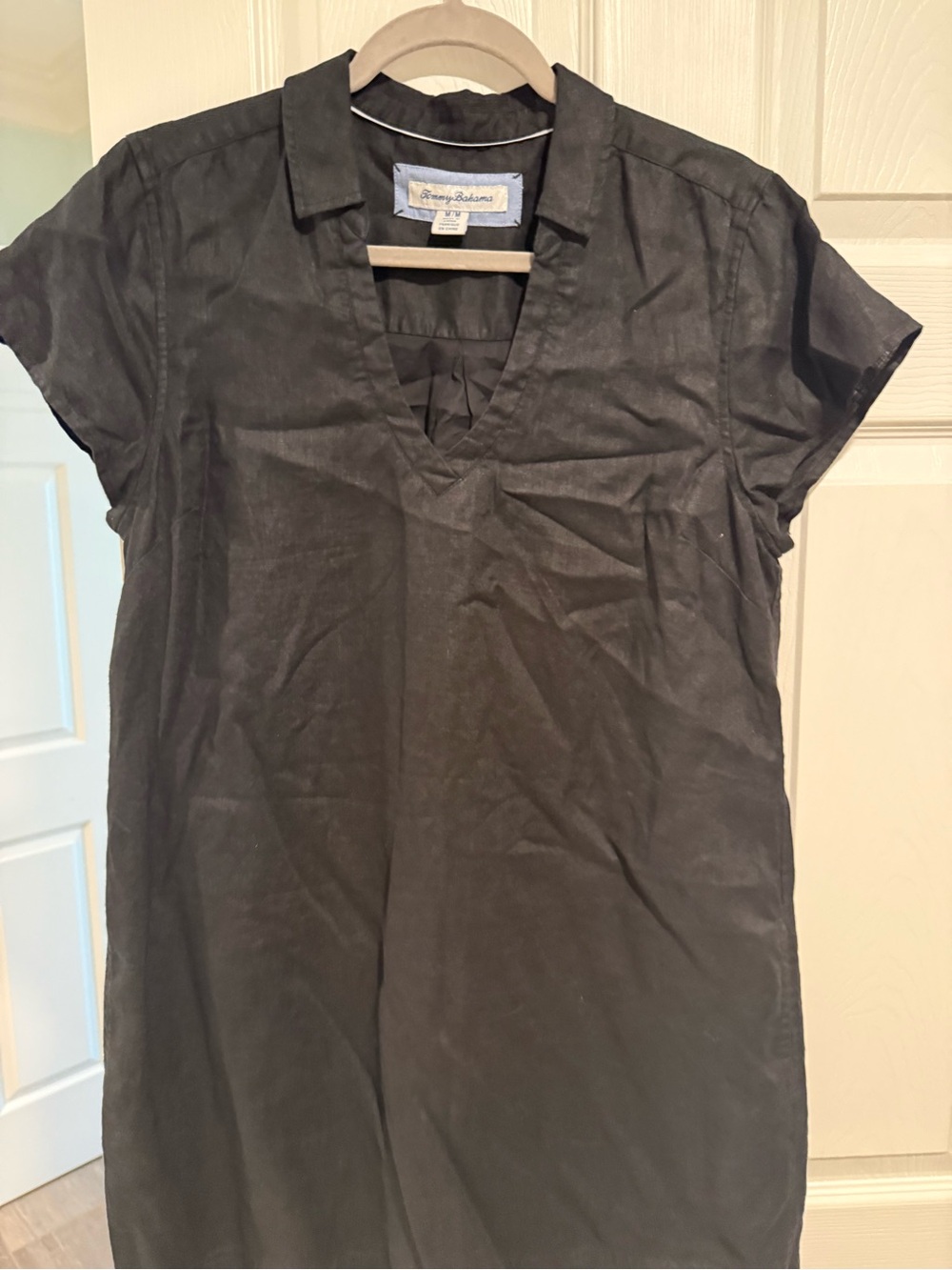 Tommy Bahama Black V-Neck Short Sleeve Mini Dress